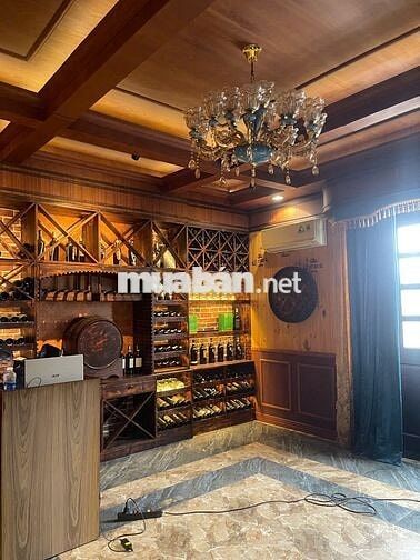 Tuyển Nhân Viên Nữ Phục Vụ Quận 1