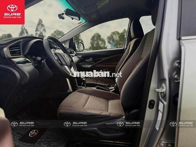 Toyota Innova G 2022 8 chỗ Tự động CHÍNH HÃNG