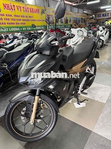 Winner V3 2023 Đen nhám ABS mới keng
