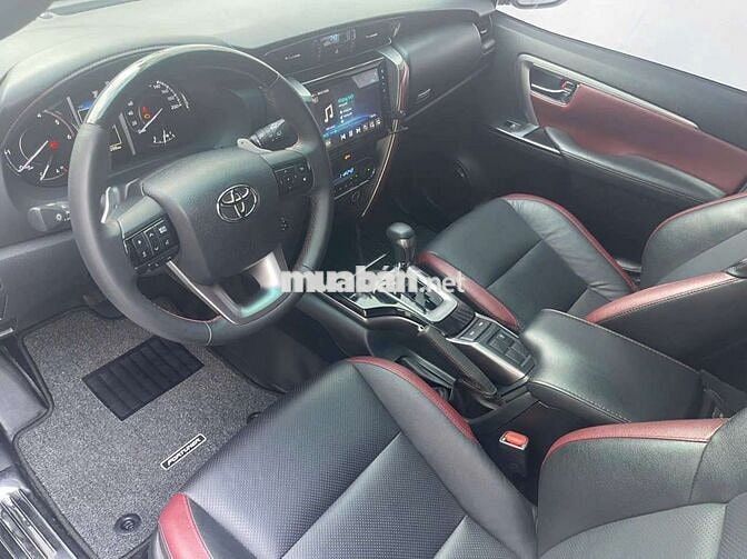 Fortuner Legender 2024,dầu,17 ngàn km,sơn zin 100%