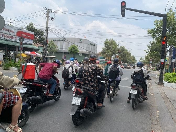 Chính chủ bán đất 198 m2 giáp Thủ Đức, giá tốt-Ngã 3 Cây Điệp,Dĩ An,BD