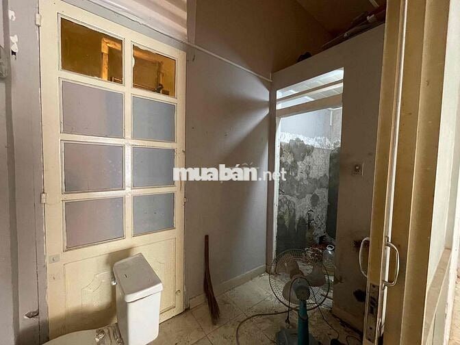 Cho thuê MBKD đa nghành nghề , có thể ở lại - Ngay Giáp Quận 10
