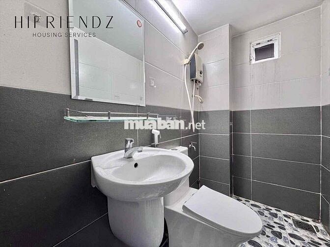 Căn hộ mini Full nội thất Thag máy kế cầu Chữ Y Q8
