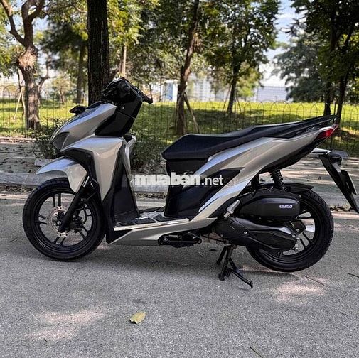 Honda Vario 2022 Bạc hỗ trợ lên hs góp 0đ