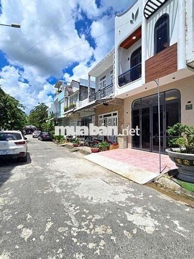 BÁN NHÀ LUXURY - KHU VĂN HOÁ TÂY ĐÔ