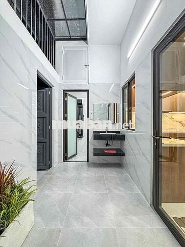 nhà mới Hồng Loan hướng Tây Bắc đường D7 giá giảm còn 5 tỷ 990 triệu