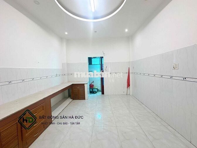 Nhà 3 lầu 4x25 mặt tiền nhánh có sẵn MÁY LẠNH gần UBND Quận 12