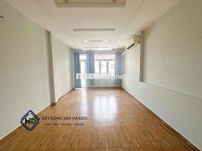 Nhà 3 lầu 4x25 mặt tiền nhánh có sẵn MÁY LẠNH gần UBND Quận 12