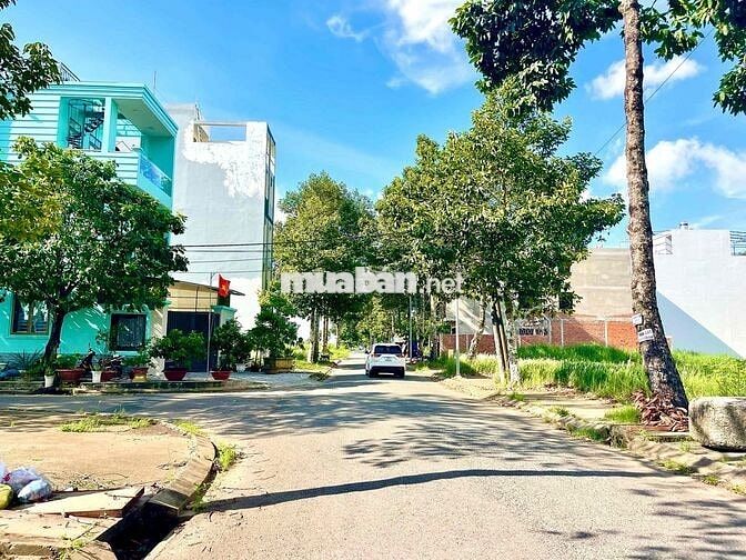NỀN 1 tỷ 800 triệu, quá rẻ KDC NGÂN THUẬN, gần quảng trường công viên