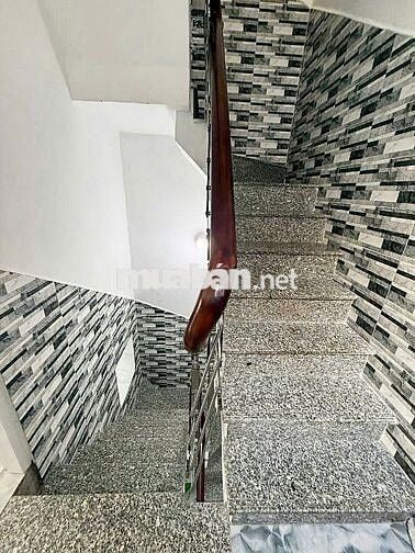 Bán nhà đẹp mới khu trung tâm đường Nguyễn Trãi P2 Q5