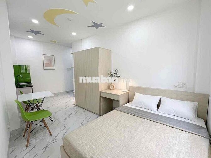 Mới 100% căn hộ ban công 40m2 ngay Phan Văn Trị gần Văn Lang Cơ Sở 2,3