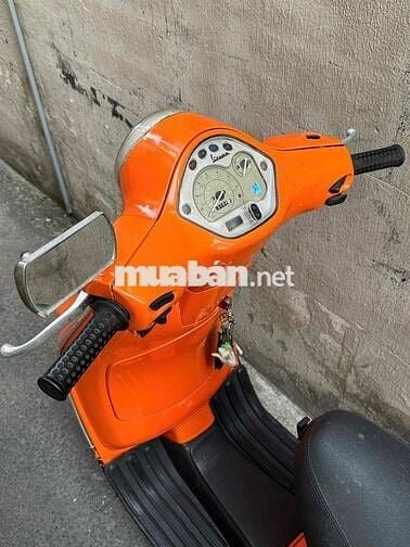 Piaggio Vespa LX125 ie
