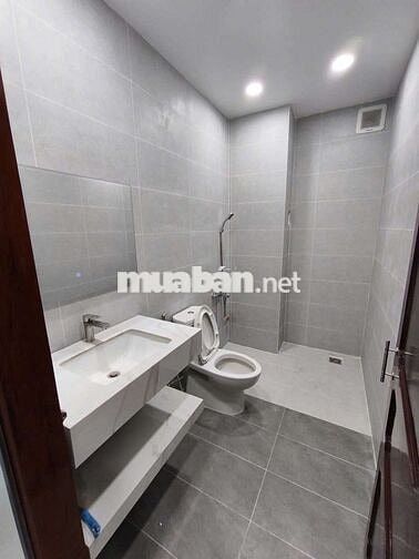 nhà đẹp 6 x 15 có 3 lầu 5pn 5wc sân thượng 