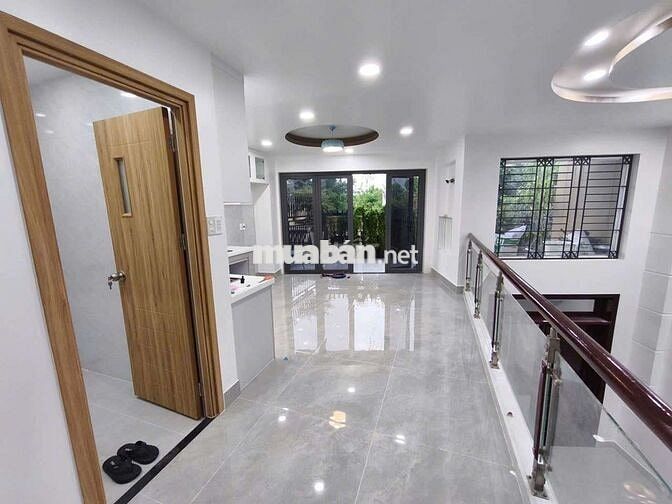 nhà đẹp 6 x 15 có 3 lầu 5pn 5wc sân thượng 