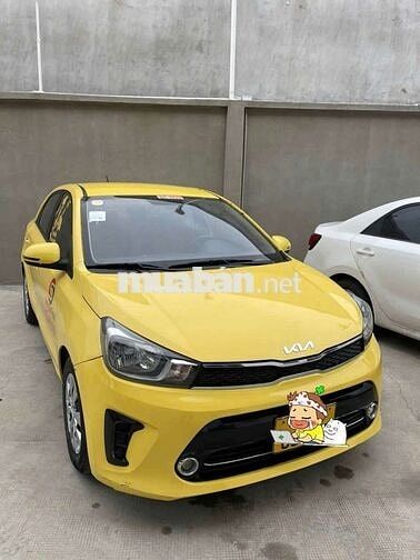 Kia Soluto 2022 Số sàn màu Vàng