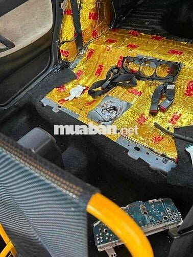 Mazda 626 giá 42,000,000 bao kí rút hồ sơ.