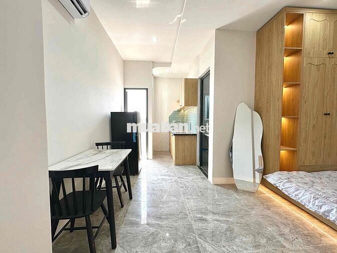 Căn hộ mini có bancon rộng full NT ở trung tâm Tân Phú