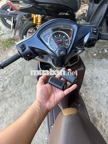 Vision 2019 Xám Khóa thông minh/ Ngay Chủ 65