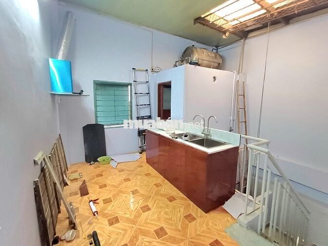 CHÍNH CHỦ CHO THUÊ PHÒNG Q.10 1PN TÁCH BẾP GẦN ĐH KINH TẾ & CĐ KINH TẾ