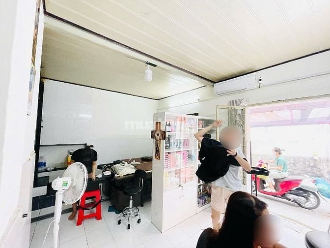 🌹🌹50Tr thân gửi ACE bán nhà mặt tiền kinh doanh khu Vạn Kiếp