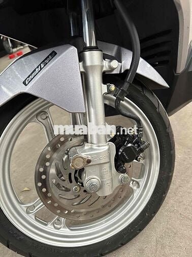 Honda Airblade 125 Fi 2018 Bạc 19000km đúng đồng H