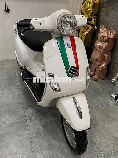 Piaggio Vespa Trắng