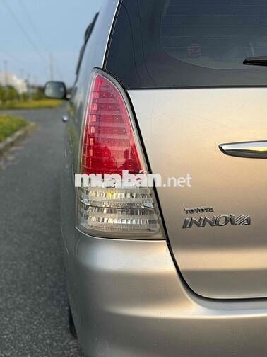 Toyota Innova G 2009 Bạc 110.000 km