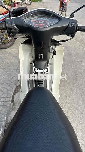 Wave 50cc 2019 Trắng đen ( hỗ trợ góp )