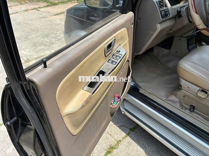 Mitsubishi Jolie 2004 Đen Sàn 7 chỗ