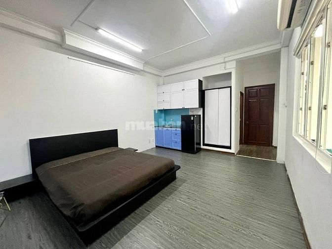  Cho thuê Studio ban công, rộng thoáng  Quận 1