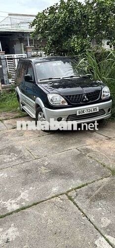 Mitsubishi Jolie 2004 Đen Sàn 7 chỗ