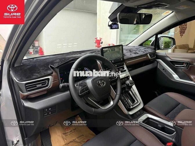 Toyota Innova Cross Hybrid 2026 3.000km CHÍNH HÃNG