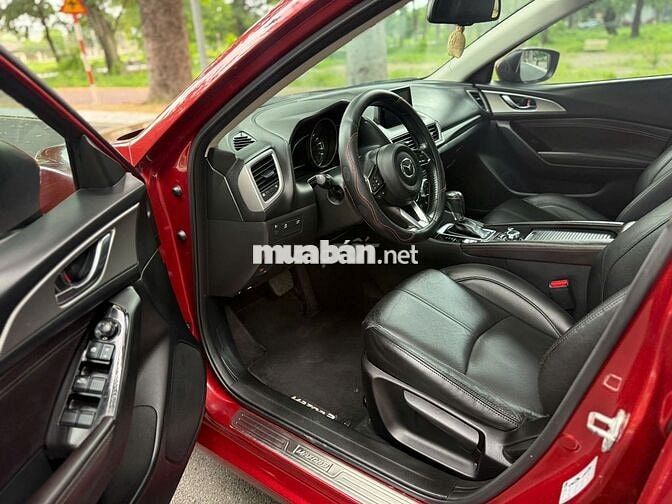 Mazda 3 Hatback 2018 model 2019 cực đẹp