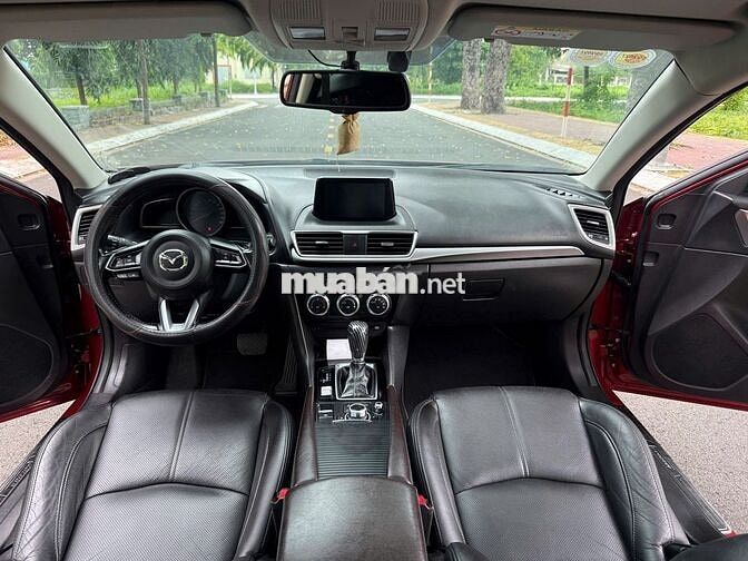 Mazda 3 Hatback 2018 model 2019 cực đẹp