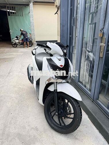 Honda SHVN 150 Tự động Smartkey Trắng