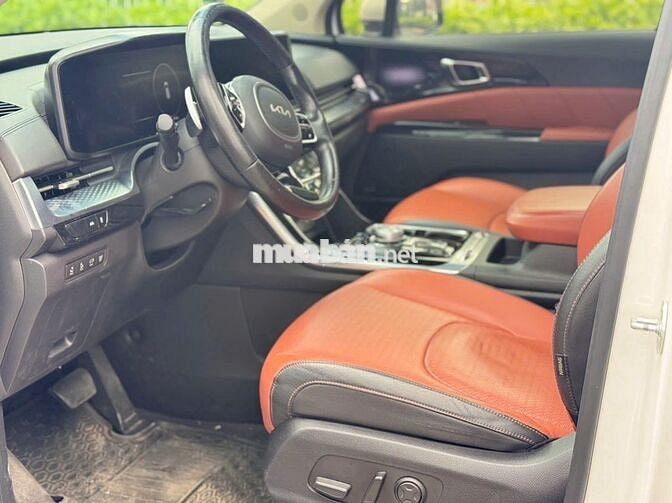 Kia Carnival 2021 Trắng 7 chỗ 7 vạn