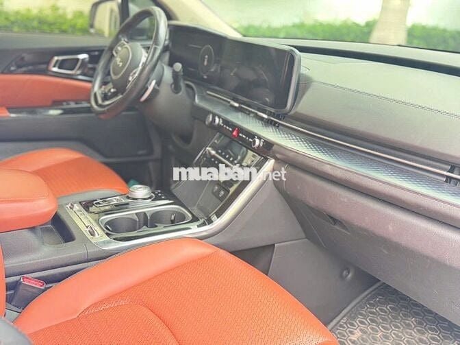 Kia Carnival 2021 Trắng 7 chỗ 7 vạn