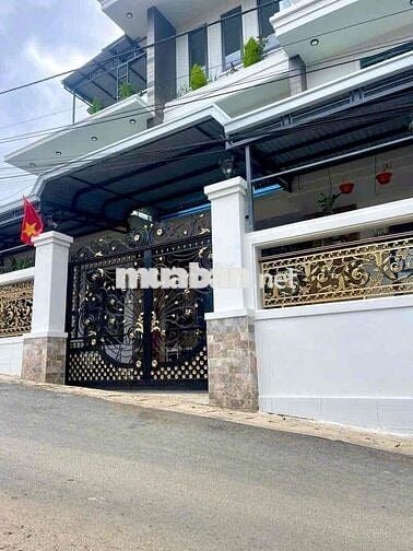 Biệt Thự 2 mặt tiền 3 tầng Tp Đà Lạt 9,8 tỷ