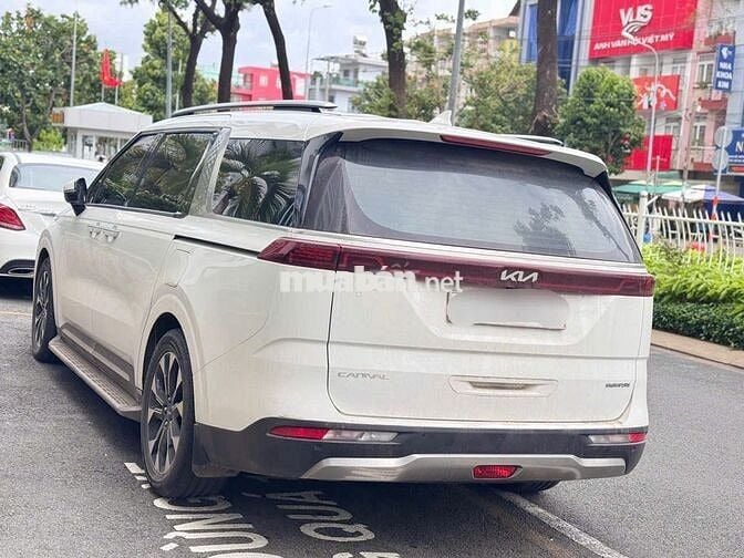 Kia Carnival 2021 Trắng 7 chỗ 7 vạn