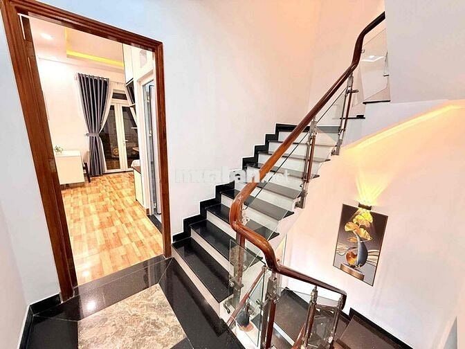 Gần Chợ Vườn Lài - Nhà An Phú Đông Q12 - 130m² - Gara Ô Tô - 5PN - 8,5