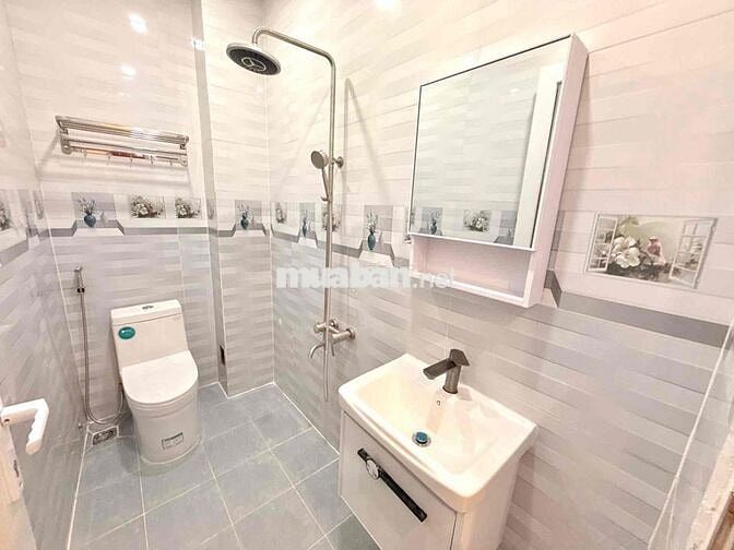 Gần Chợ Vườn Lài - Nhà An Phú Đông Q12 - 130m² - Gara Ô Tô - 5PN - 8,5