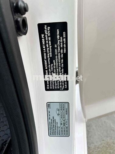 Hyundai Accent AT 1.4 AT HGS PE 2023 Trắng