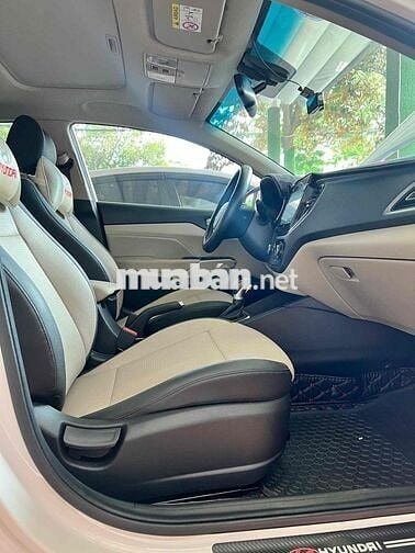 Hyundai Accent AT 1.4 AT HGS PE 2023 Trắng