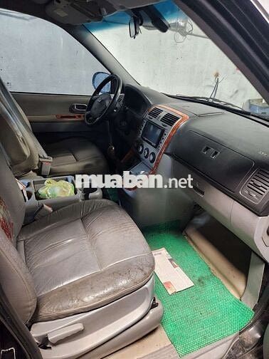 Kia Carnival 7 chỗ màu Đen