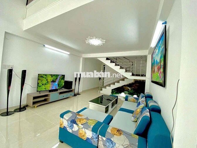 101 CHO THUÊ NHÀ NGUYÊN CĂN ĐỐI DIỆN CÔNG VIÊN – TẦNG TRỆT THÔNG SUỐT