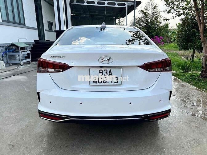 Hyundai Accent AT 1.4 AT HGS PE 2023 Trắng