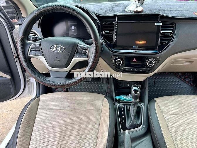 Hyundai Accent AT 1.4 AT HGS PE 2023 Trắng