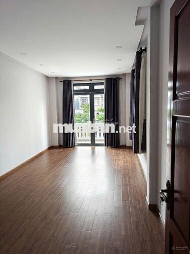 Hot! Bán nhà mặt phố Lý Chiêu Hoàng, 12,9 tỷ, 70m2, giá tốt