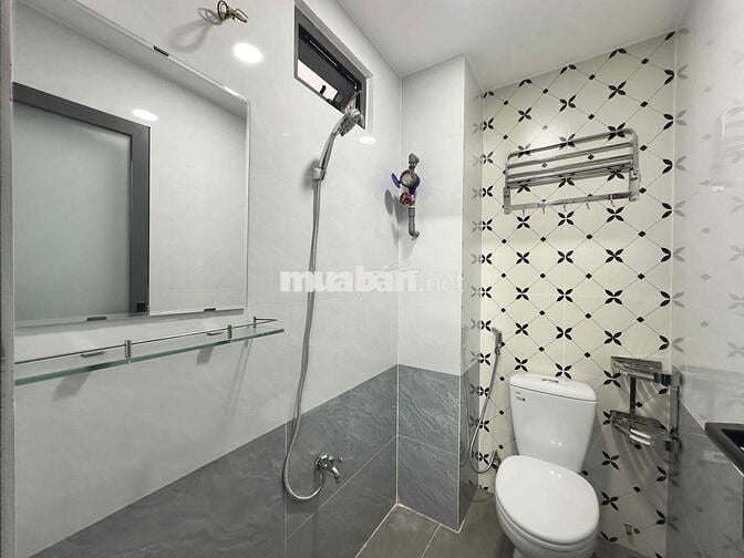 CHO THUÊ CHDV CÓ GÁC FULL NỘI THẤT THOÁNG GẦN NGUYỄN TẤT THÀNH