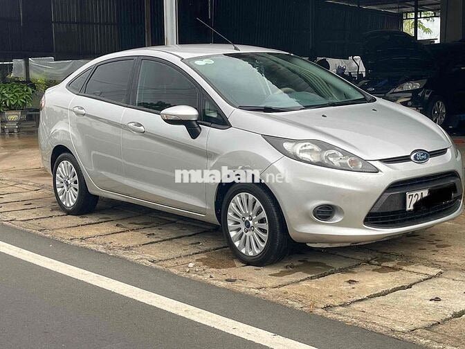 Ford Fiesta Bạc 5 chỗ